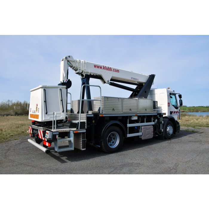25,5m Truck Cherry Picker on a heavy truck Truck & Chassis Mounted CPL